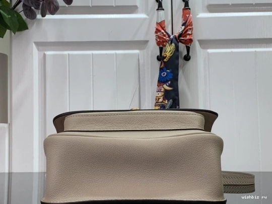 WIS LOUIS LOCKME CHAIN PM VUITTON 1009